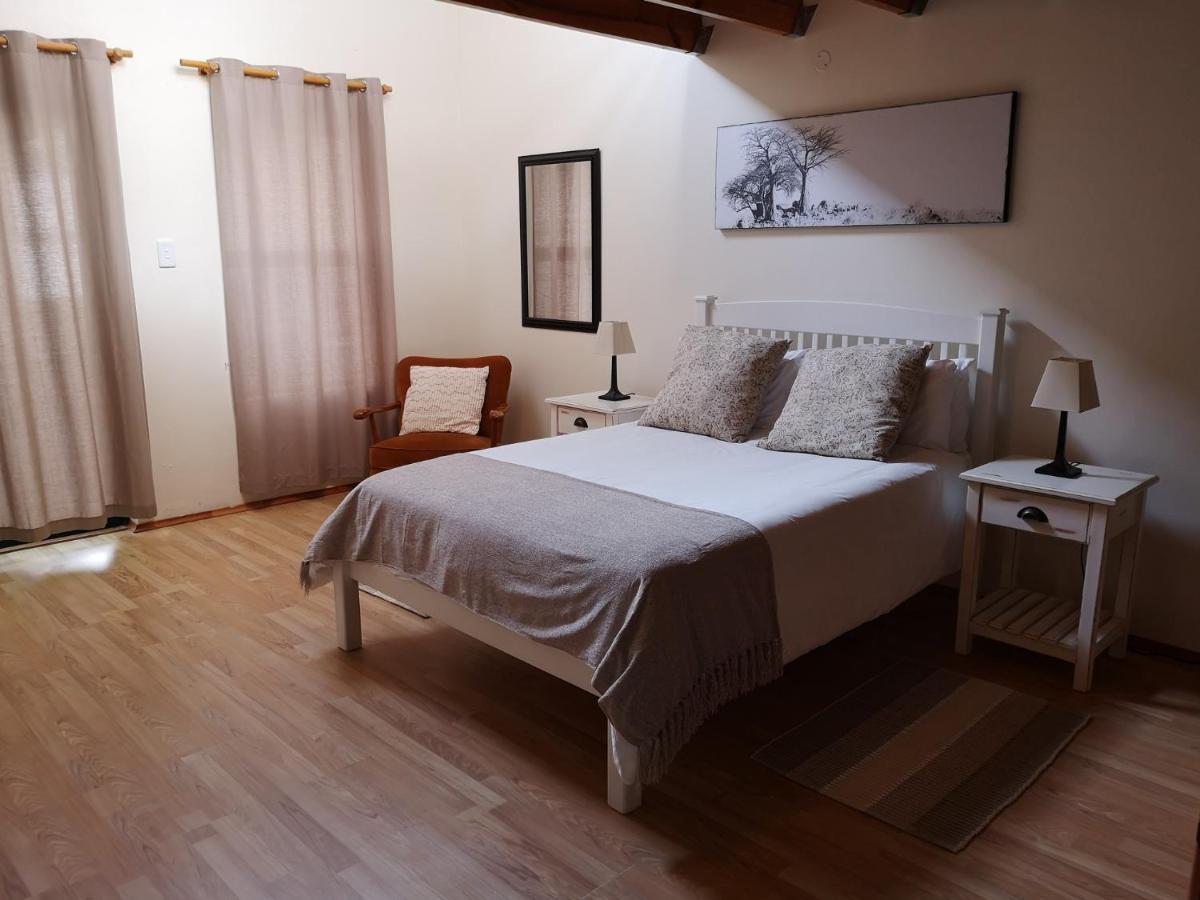 Tortoise Trail Lodge ลางเงอบาน ภายนอก รูปภาพ